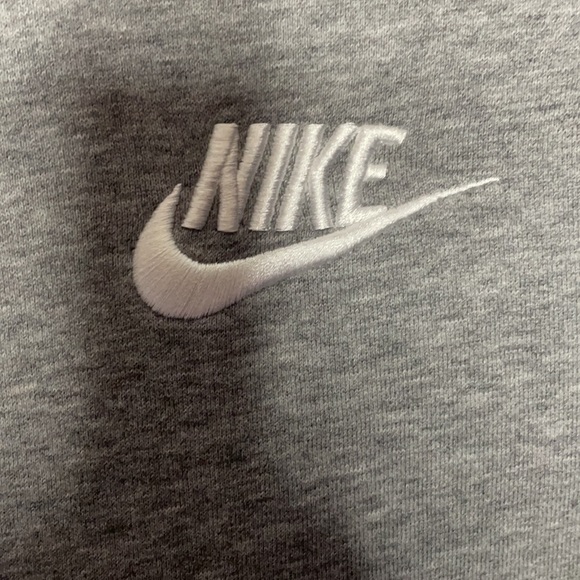 A youth Nike sweatshirt size large - Picture 4 of 4